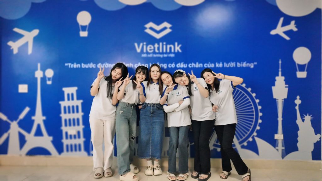 hoc sinh du hoc nhat ban cua vietlink nghe an chup check in